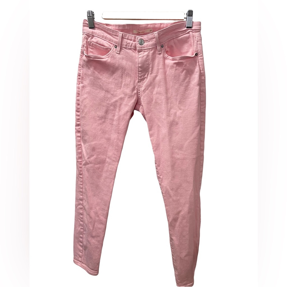 Levi’s women’s size 27 adorable baby pink skinny jeans style 711🩷